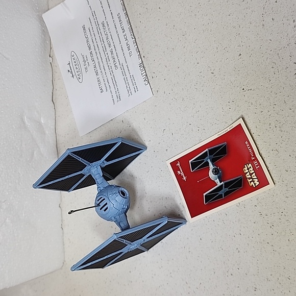 TIE Fighter Star Wars features Sound. 2003 Hallmark Keepsake Ornament New in box - Picture 9 of 10
